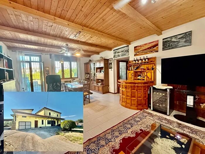 Casa con 11 locali in vendita in Via Passetto, Alfonsine