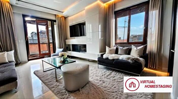 Appartamento con 5 locali in vendita in Via Giovanni Plana, Voghera