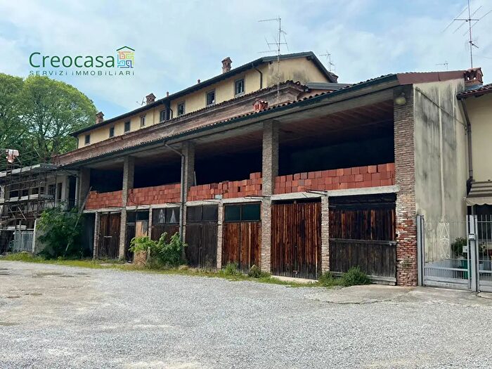 Case in Vendita e in Affitto - 3