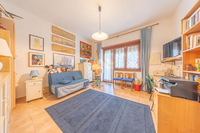 Appartamento trilocale in vendita in Via Ettore Majorana, Monte Porzio Catone