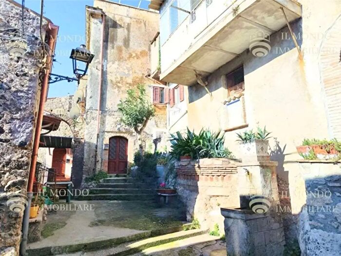 Appartamento con 5 locali in vendita in Vicolo della Chitarra, Palombara Sabina