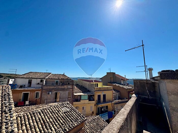 Casa con 6 locali in vendita in Via Baglivi, Ragusa