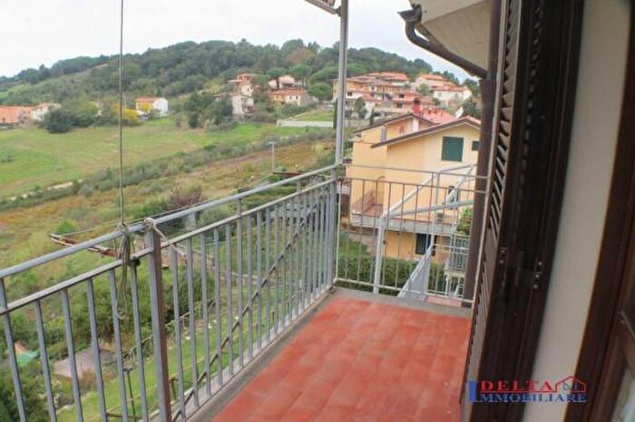 Appartamento trilocale in vendita in Area Residenziale Nibbiaia, Rosignano Marittimo