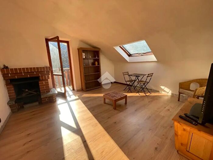 Appartamento trilocale in vendita in Frazione Frazione Lusiana Traves, Traves