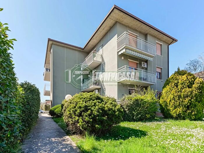 Appartamento trilocale in vendita in Via Solferino, Verdello