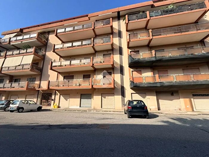 Appartamento con 5 locali in vendita in Via Scilla, Reggio di Calabria