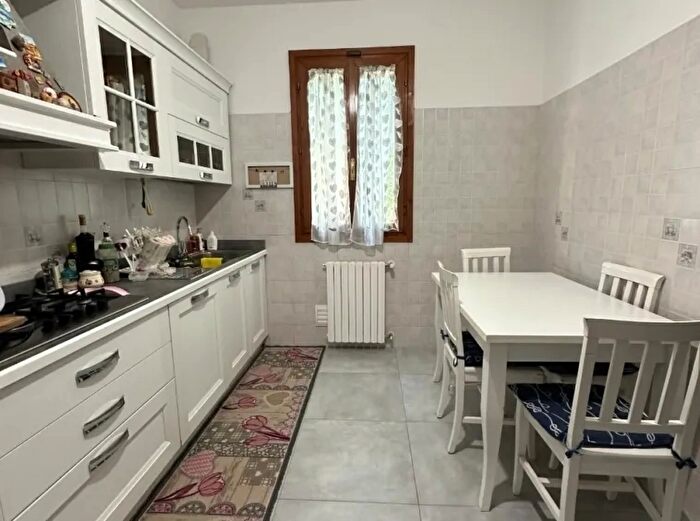 Appartamento quadrilocale in vendita in Modena Emilia Romagna Cialdini Italia, Modena