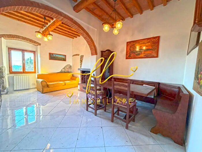 Casa trilocale in vendita in Castellina Marittima