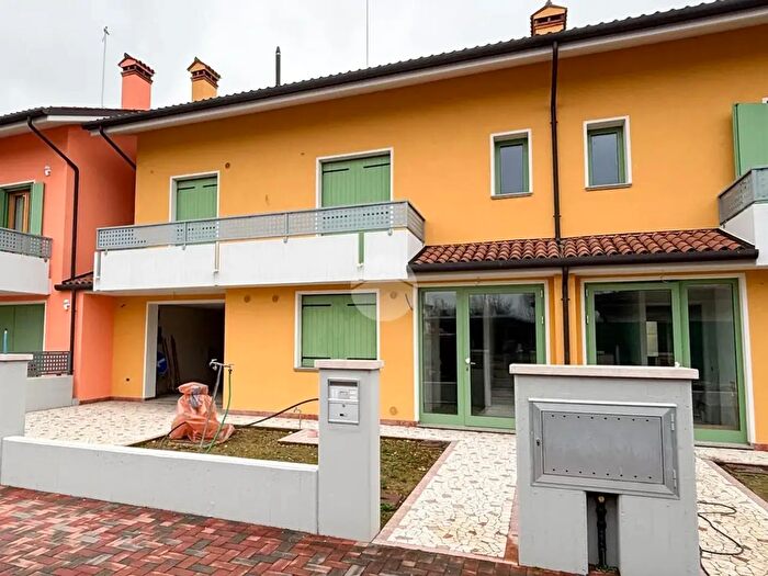 Casa quadrilocale in vendita in Via G Marconi, Quinto Di Treviso