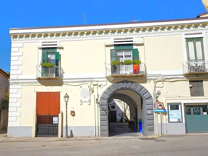 Casa trilocale in vendita in Largo La Sanfelice, Montecorvino Rovella