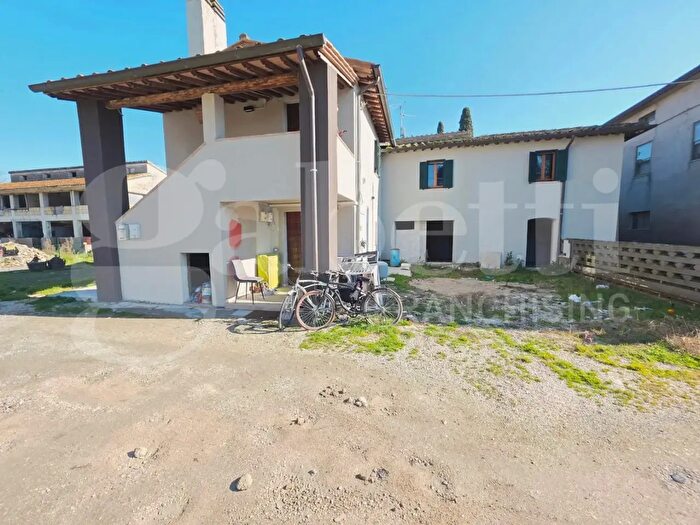Casa con 5 locali in vendita in Via Andrea Costa, Bastia Umbra