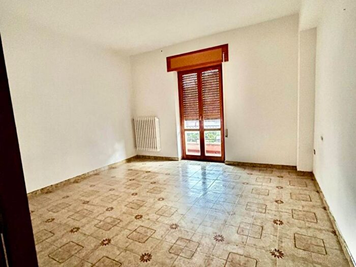 Appartamento con 6 locali in affitto in Centro, Avezzano