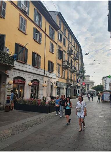 Appartamento bilocale in affitto in Via Lazzaro Spallanzani, Porta Venezia, Milano