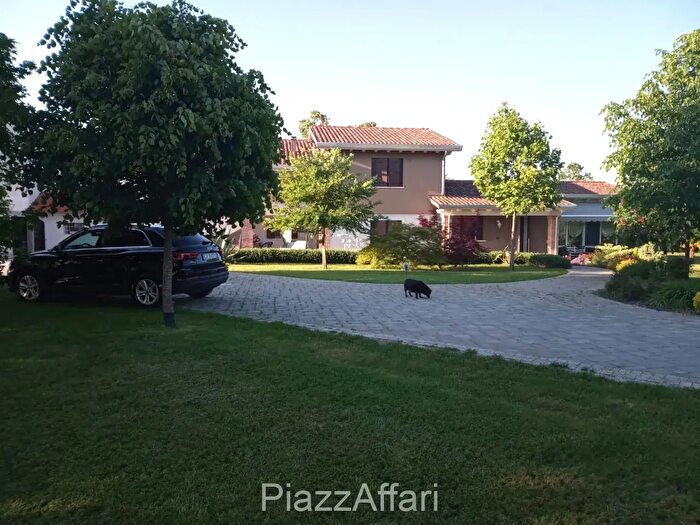 Casa con 5 locali in vendita in Via Frapiero, Correzzola