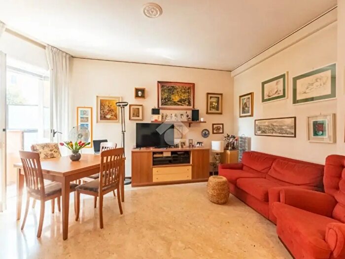 Appartamento bilocale in vendita in Viale Giovanni Suzzani, Milano