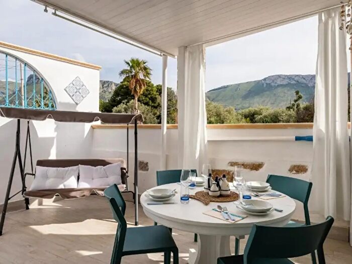 Appartamento quadrilocale in vendita in Via Palermo, Terrasini