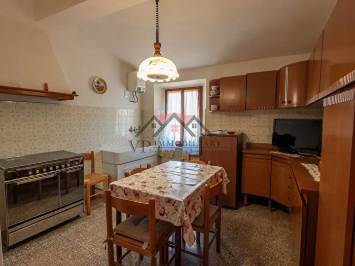 Appartamento con 5 locali in vendita in Castelnuovo Val Di Cecina