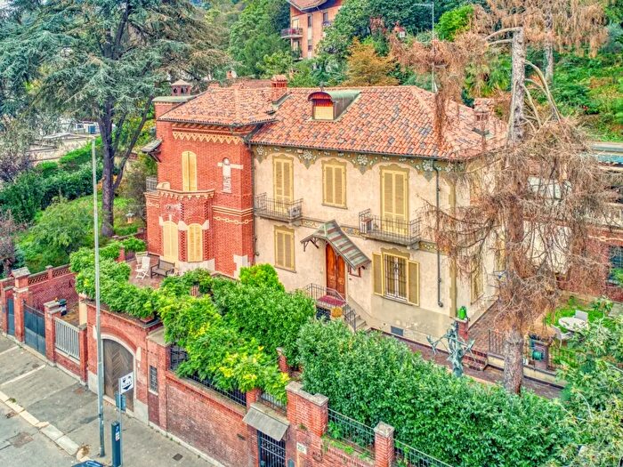 Casa con 5 locali in vendita in Corso Moncalieri, Torino