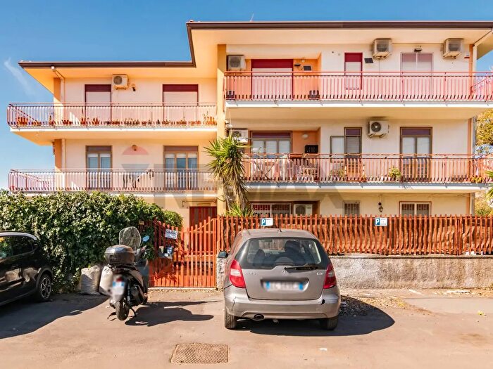 Appartamento trilocale in vendita in Via R Wagner, Mascalucia