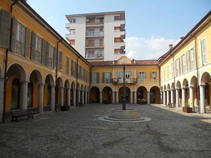 Appartamento trilocale in affitto in Via Guglielmo Marconi, Verbania