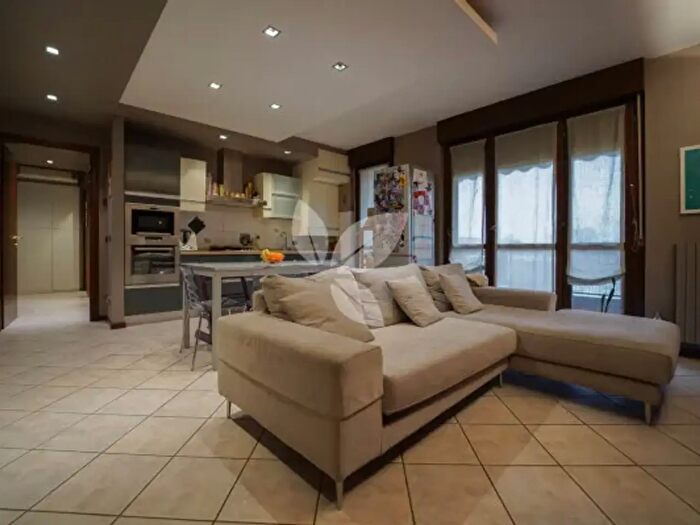 Appartamento trilocale in vendita in Via Cremonese, Parma