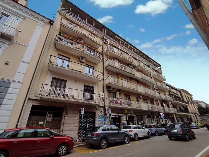 Appartamento trilocale in affitto in Via Fulvio Renella, Ferrarecce Università, Caserta