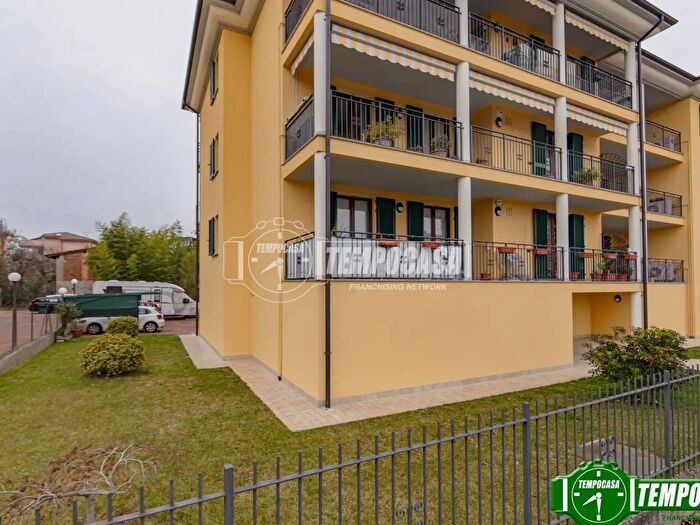 Appartamento trilocale in vendita in Via Suor Maria Teresa Spinelli, Voghera