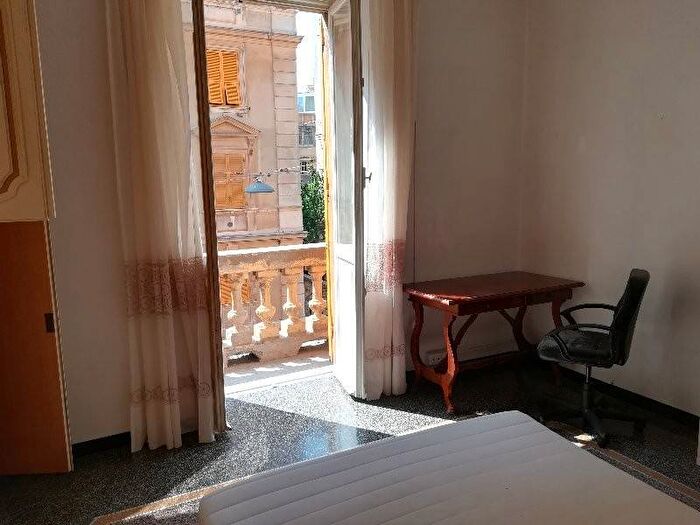 Appartamento quadrilocale in affitto in Via Francesco Sivori, Castelletto, Genova