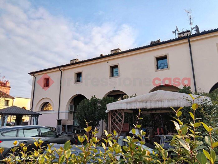 Appartamento quadrilocale in vendita in Piazza San Gregorio, Veronella