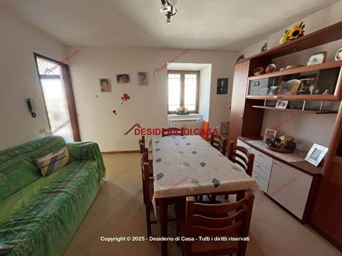 Casa con 6 locali in vendita in Discesa Stradale, Gratteri