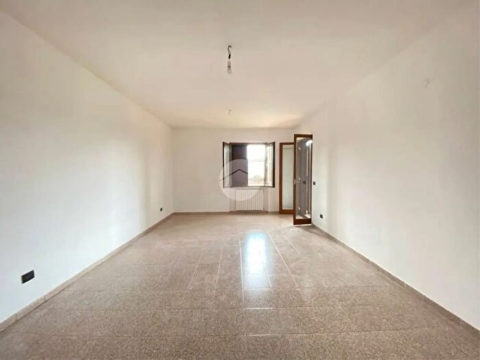 Appartamento quadrilocale in affitto in Viale dei Bersaglieri, Caserta