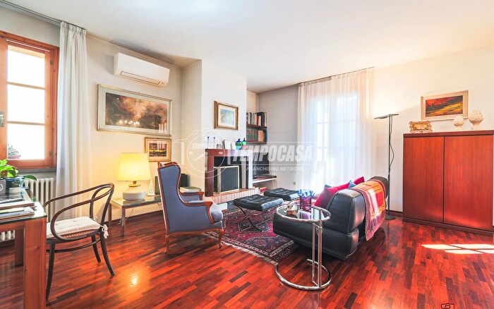 Casa con 6 locali in vendita in Via Toscana, Ravenna