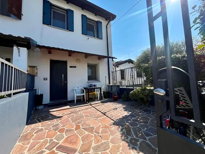 Casa trilocale in vendita in Via Vercelli, Udine