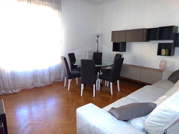 Appartamento trilocale in affitto in Piazza Vincenzo Fardella di Torrearsa, Campo di Marte, Firenze