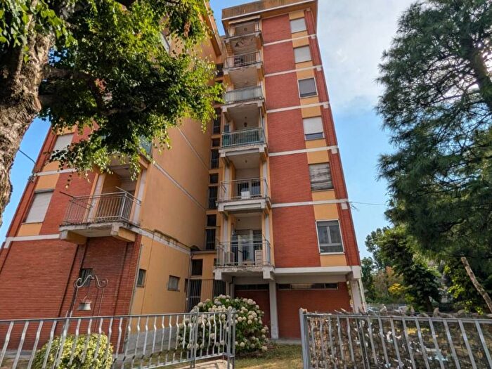 Appartamento trilocale in affitto in Via Giuliani e Dalmati, Borsano, Busto Arsizio