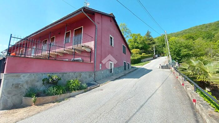 Casa con 5 locali in vendita in Via Giaveno, Cumiana