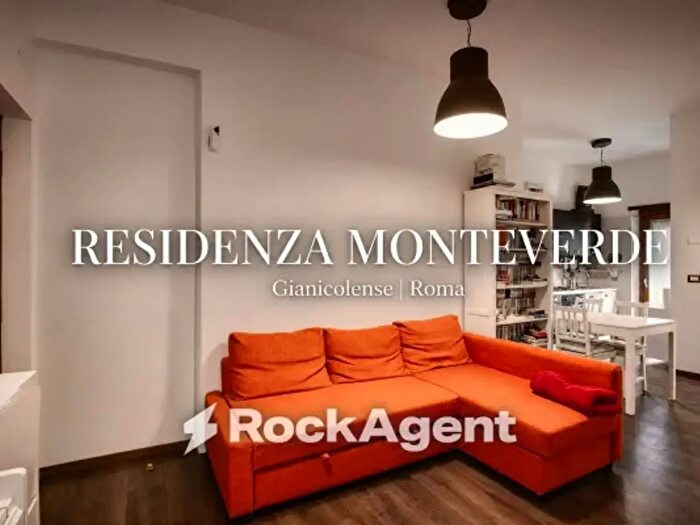 Appartamento trilocale in vendita in Via Laura Mantegazza, Roma