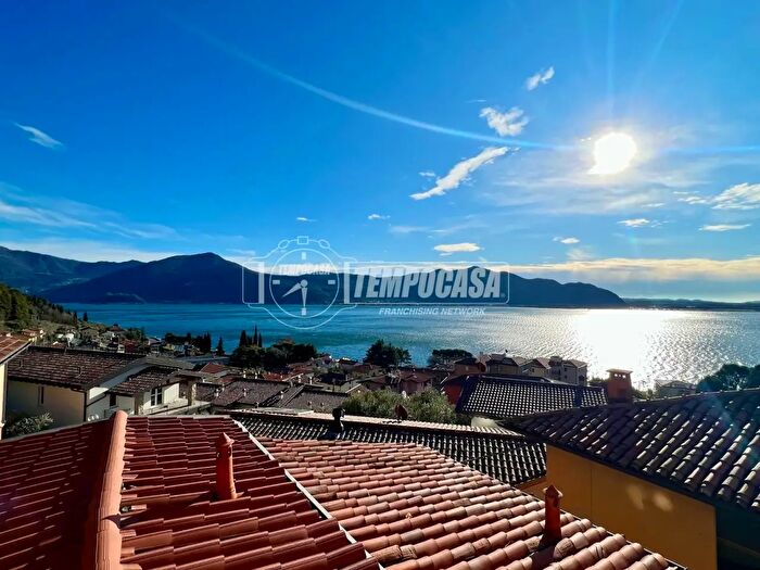 Casa trilocale in vendita in Via Carrobbio, Predore