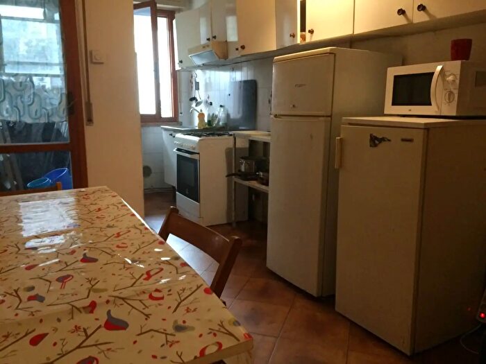 Appartamento con 5 locali in affitto in Via Francesco Carnelutti, Pisa