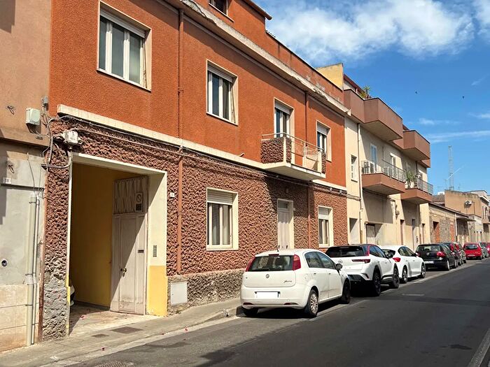 Casa con 10 locali in vendita in Via Firenze, Selargius