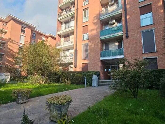 Appartamento trilocale in vendita in Via Aprile, Vimercate