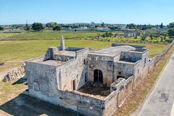 Casa con 6 locali in vendita in Via San Cesario, Lecce