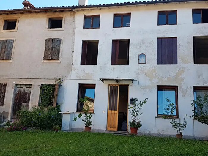 Casa con 5 locali in vendita in Cornedo Vicentino