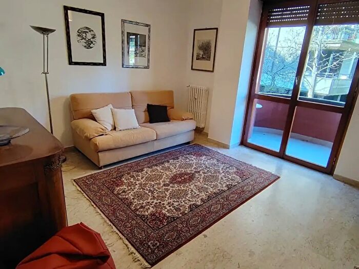 Appartamento trilocale in affitto in Vedano Al Lambro