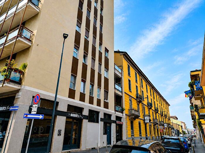 Appartamento bilocale in affitto in Via Antonio Carnevali, Dergano, Milano