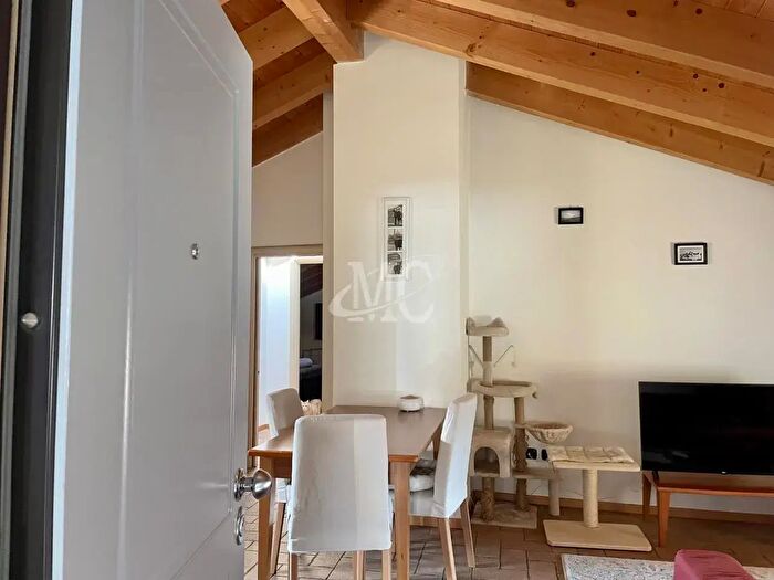 Appartamento trilocale in vendita in Vicolo Zattieri, Rovereto