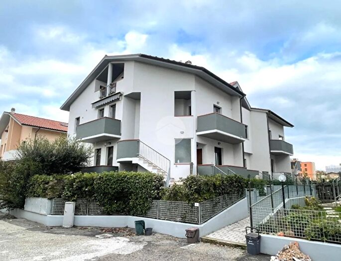 Appartamento quadrilocale in vendita in Via Carlo Levi, Fano