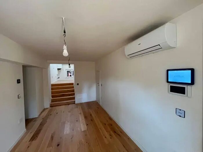 Appartamento con 5 locali in vendita in Via della Torre, Modena