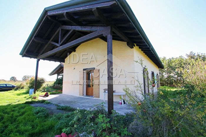 Casa in vendita in Strada Trentine Zello Revere Borgo Mantovano Mantova Lombardia Italia, Borgo Mantovano