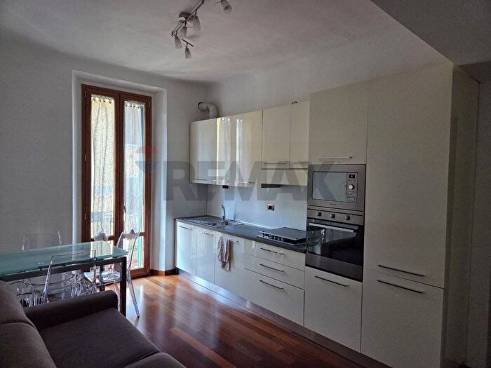 Appartamento bilocale in affitto in Via Teodosio, Casoretto, Milano